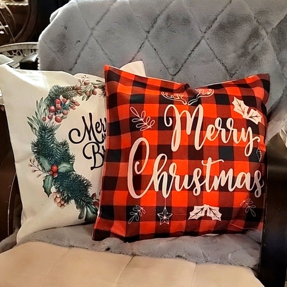 NWT SET OF 4 Christmas Decorations Pillow Covers 18x18 - Picture 4 of 12